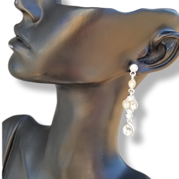 VINTAGE SILVERTONED & CRYSTAL DROP STATEMENT EARRINGS - Picture 2 of 5